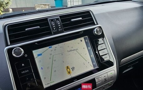 Toyota Land Cruiser Prado 150 рестайлинг 2, 2017 год, 5 200 000 рублей, 8 фотография