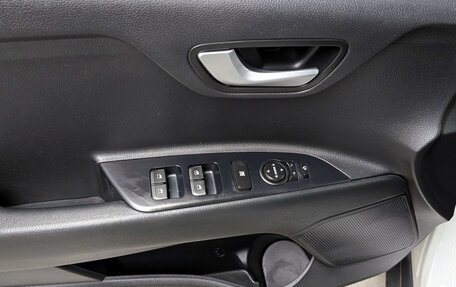 KIA Stonic, 2022 год, 1 320 143 рублей, 14 фотография