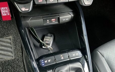 KIA Stonic, 2022 год, 1 320 143 рублей, 13 фотография