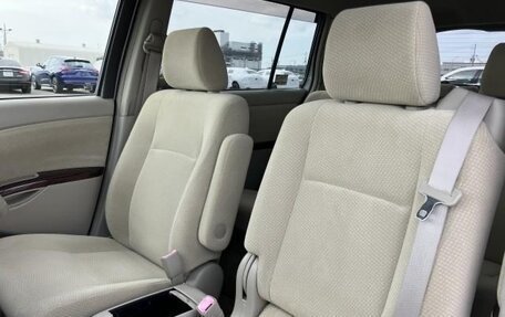 Toyota ISis I, 2013 год, 900 000 рублей, 11 фотография