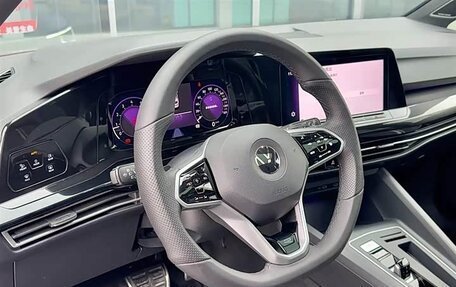 Volkswagen Golf VIII, 2022 год, 1 670 777 рублей, 8 фотография