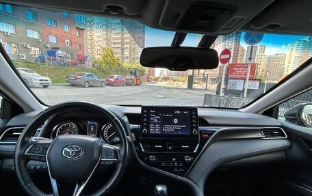 Toyota Camry, 2021 год, 2 850 000 рублей, 6 фотография