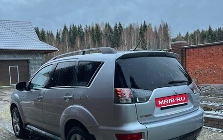 Mitsubishi Outlander III рестайлинг 3, 2011 год, 1 600 000 рублей, 4 фотография