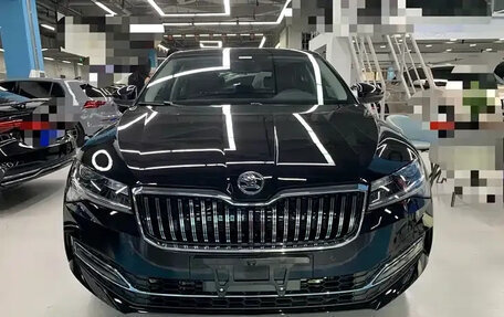 Skoda Superb, 2025 год, 2 093 500 рублей, 2 фотография