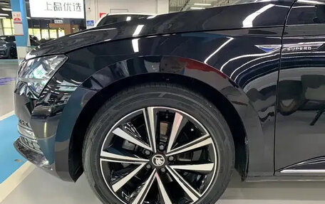 Skoda Superb, 2025 год, 2 093 500 рублей, 19 фотография