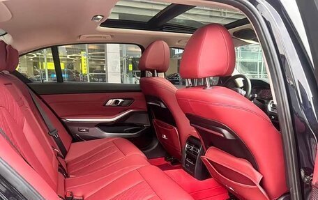 BMW 3 серия, 2022 год, 3 750 000 рублей, 12 фотография