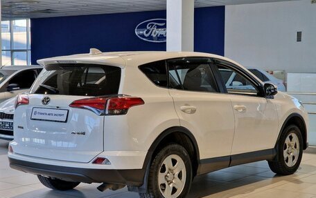 Toyota RAV4, 2018 год, 1 890 000 рублей, 5 фотография