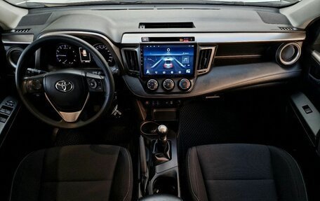 Toyota RAV4, 2018 год, 1 890 000 рублей, 9 фотография