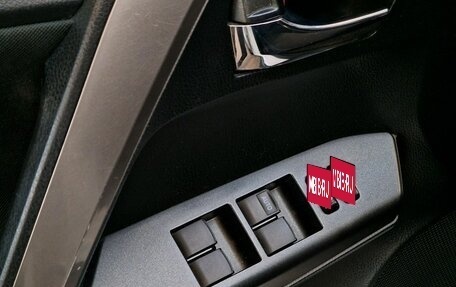 Toyota RAV4, 2018 год, 1 890 000 рублей, 23 фотография