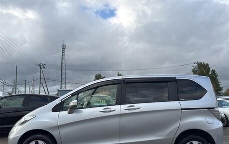 Honda Freed I, 2012 год, 800 000 рублей, 6 фотография