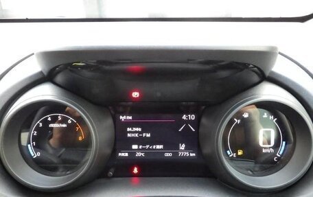 Toyota Yaris, 2022 год, 990 199 рублей, 9 фотография