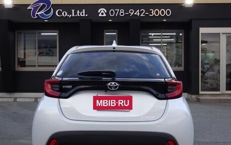 Toyota Yaris, 2022 год, 990 199 рублей, 5 фотография