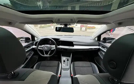 Volkswagen Golf VIII, 2021 год, 1 670 000 рублей, 10 фотография