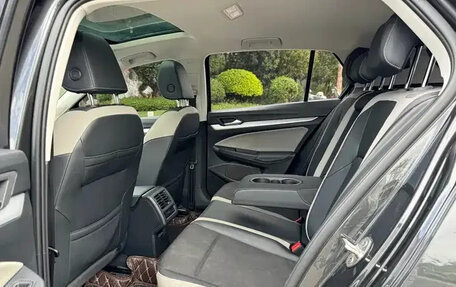 Volkswagen Golf VIII, 2021 год, 1 670 000 рублей, 13 фотография