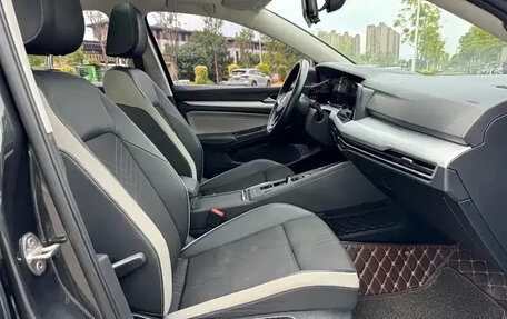 Volkswagen Golf VIII, 2021 год, 1 670 000 рублей, 14 фотография