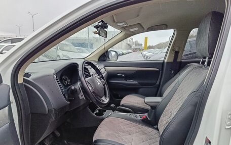 Mitsubishi Outlander III рестайлинг 3, 2013 год, 1 429 995 рублей, 9 фотография