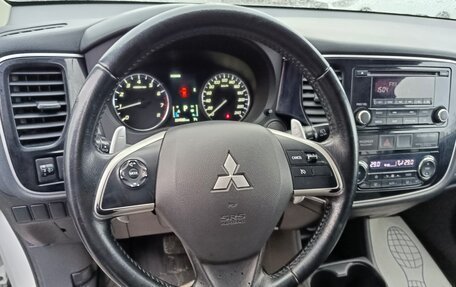 Mitsubishi Outlander III рестайлинг 3, 2013 год, 1 429 995 рублей, 17 фотография