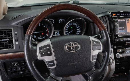 Toyota Land Cruiser 200, 2014 год, 3 149 000 рублей, 12 фотография