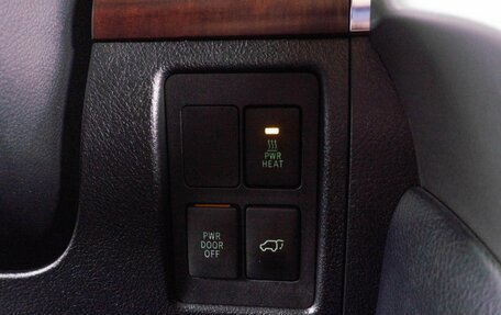 Toyota Land Cruiser 200, 2014 год, 3 149 000 рублей, 20 фотография