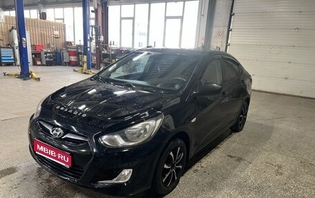 Hyundai Solaris II рестайлинг, 2011 год, 495 000 рублей, 1 фотография