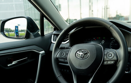 Toyota RAV4, 2025 год, 4 490 000 рублей, 21 фотография