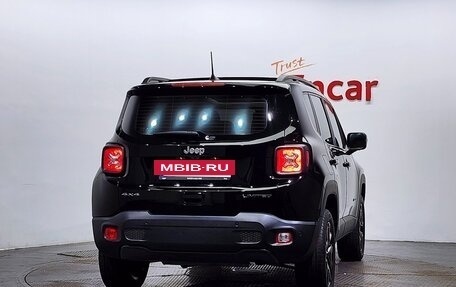 Jeep Renegade I рестайлинг, 2022 год, 1 723 000 рублей, 4 фотография