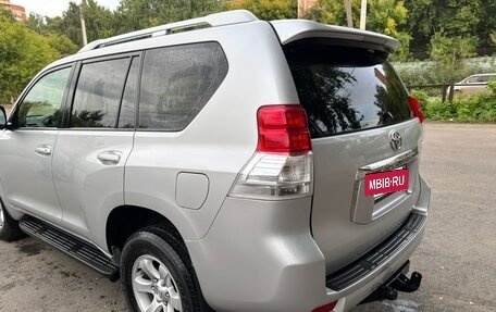 Toyota Land Cruiser Prado 150 рестайлинг 2, 2011 год, 2 599 000 рублей, 12 фотография