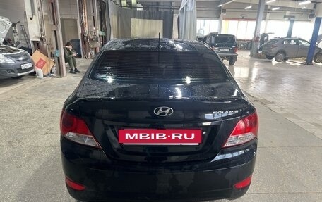 Hyundai Solaris II рестайлинг, 2011 год, 495 000 рублей, 4 фотография