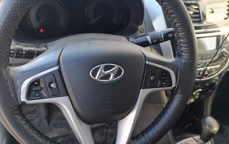 Hyundai Solaris II рестайлинг, 2013 год, 860 000 рублей, 11 фотография