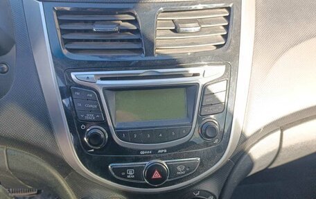 Hyundai Solaris II рестайлинг, 2013 год, 860 000 рублей, 7 фотография