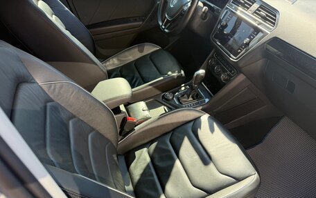 Volkswagen Tiguan II, 2019 год, 2 500 000 рублей, 10 фотография