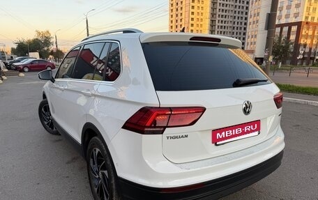 Volkswagen Tiguan II, 2019 год, 2 500 000 рублей, 3 фотография