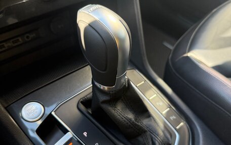 Volkswagen Tiguan II, 2019 год, 2 500 000 рублей, 16 фотография