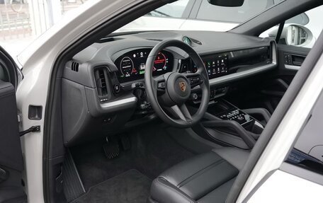 Porsche Cayenne III, 2024 год, 21 000 000 рублей, 10 фотография