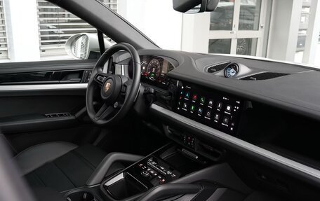 Porsche Cayenne III, 2024 год, 21 000 000 рублей, 12 фотография