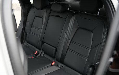 Porsche Cayenne III, 2024 год, 21 000 000 рублей, 16 фотография