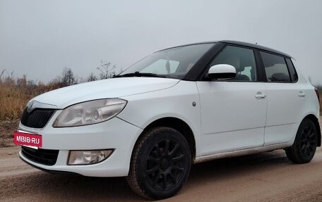 Skoda Fabia II, 2011 год, 385 000 рублей, 2 фотография