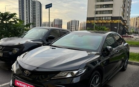 Toyota Camry, 2023 год, 3 690 000 рублей, 1 фотография