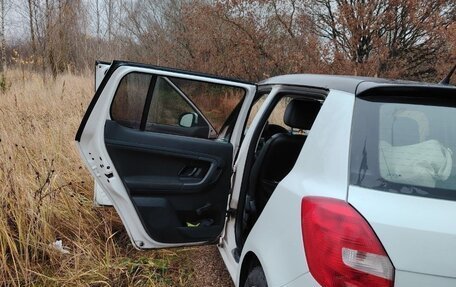 Skoda Fabia II, 2011 год, 385 000 рублей, 17 фотография