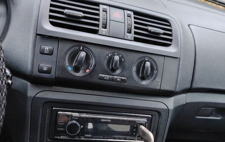 Skoda Fabia II, 2011 год, 385 000 рублей, 18 фотография