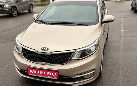 KIA Rio III рестайлинг, 2015 год, 980 000 рублей, 1 фотография