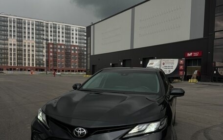 Toyota Camry, 2023 год, 3 690 000 рублей, 3 фотография