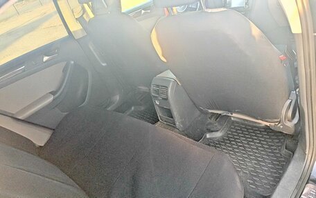 Volkswagen Jetta VI, 2013 год, 1 300 000 рублей, 6 фотография