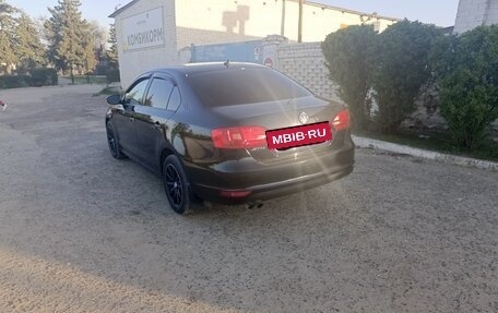 Volkswagen Jetta VI, 2013 год, 1 300 000 рублей, 3 фотография