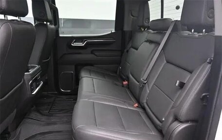 GMC Sierra, 2024 год, 7 000 000 рублей, 8 фотография