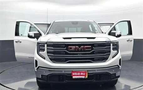 GMC Sierra, 2024 год, 7 000 000 рублей, 4 фотография