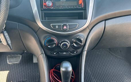 Hyundai Solaris II рестайлинг, 2014 год, 750 000 рублей, 8 фотография