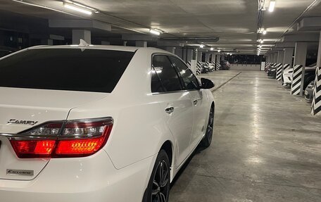 Toyota Camry, 2017 год, 2 180 000 рублей, 4 фотография