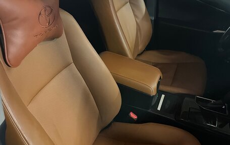 Toyota Camry, 2017 год, 2 180 000 рублей, 8 фотография