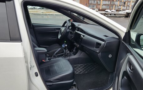 Toyota Corolla, 2015 год, 1 350 000 рублей, 8 фотография